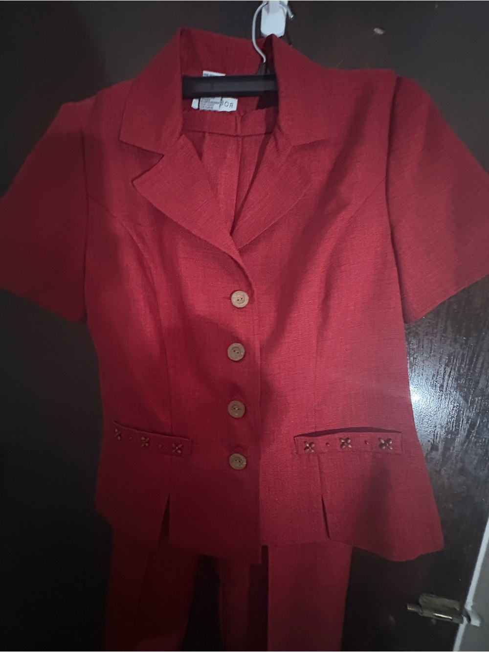 Sag Harbor Burgundy Short-Sleeve Tailored Blazer and Pant Set. Size 8.